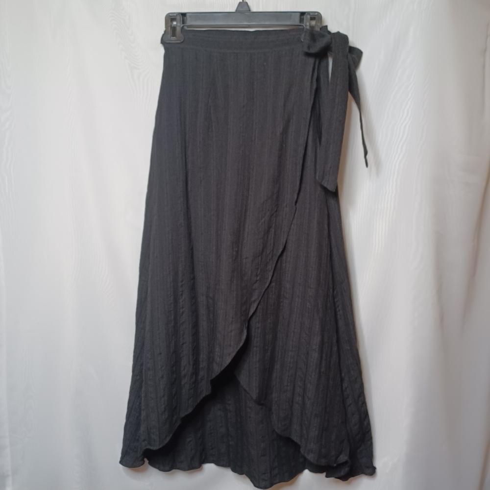 Feelkoo Women's Black Cotton Wrap Maxi Skirt. Size S